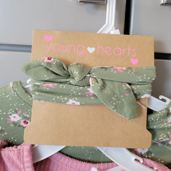 Young Hearts dresses & headband - Picture 6 of 8